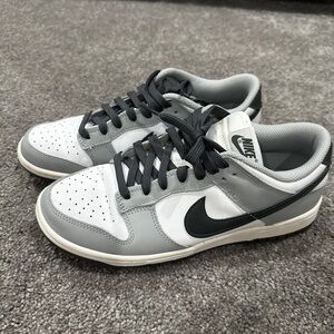 Nike Dunk Low Light Smoke Grey